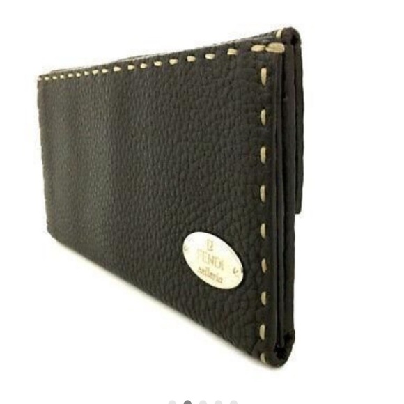 Elegant Authentic Fendi Wallet - Picture 8 of 10